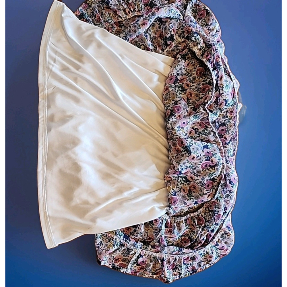 Sienna Sky Women's Floral Ruffled Skirt Size Small Spring Pull On. - Picture 4 of 7